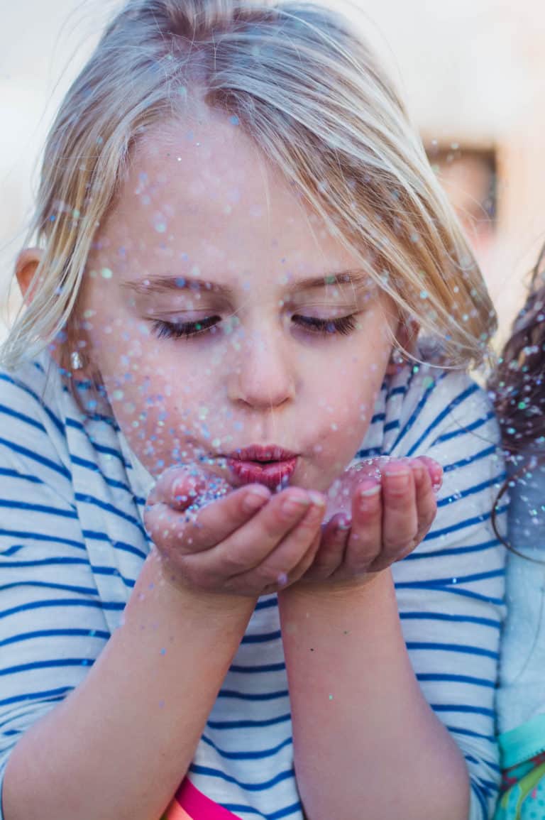 Complete Guide for a Dazzling DIY Glitter Photo Shoot