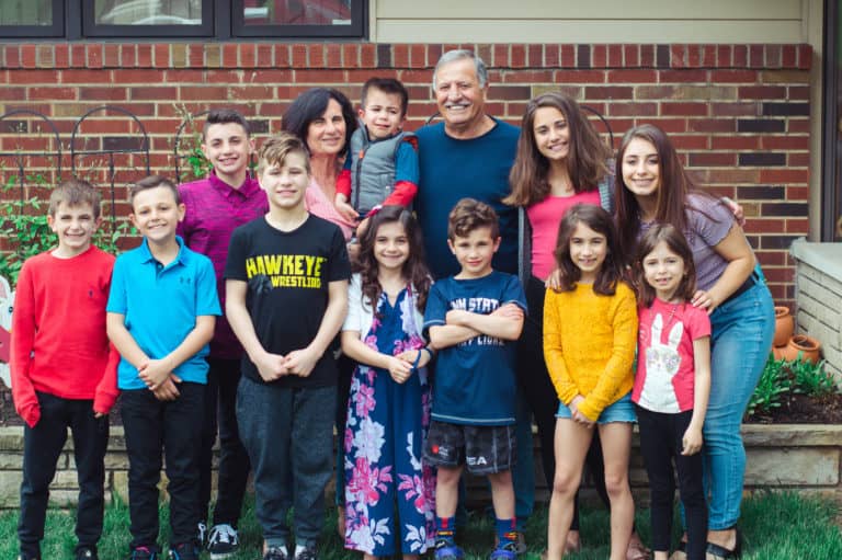 Tips for Photographing Large Groups and Big Families